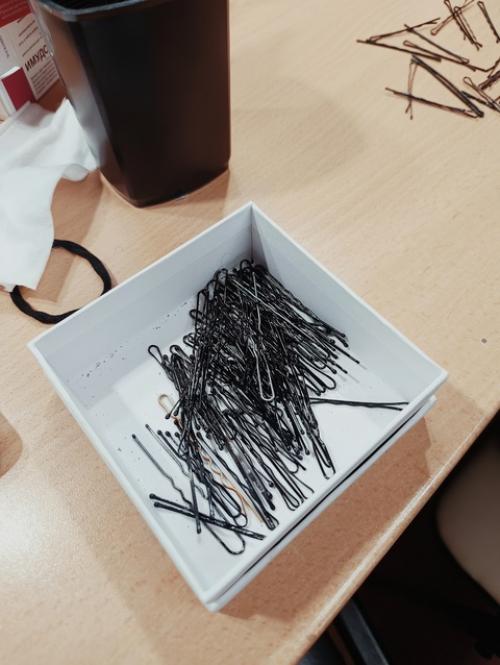 Каждый спектакль огромного труда от большого количества служащих театра требует. 05