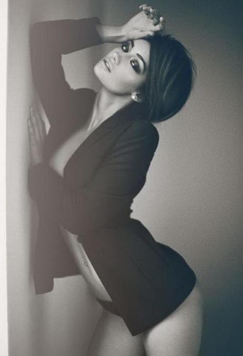 Добрый день. Модель в поисках идейного фотографа, визажиста и возможно мастера по прическам. 02