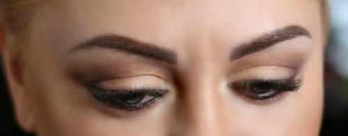 Создание свадебного образа для восхитительной Натальи со сказочными глазами причёски с короной всегда выглядят величественно и элегантно. 04