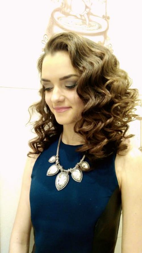 Милые дамы?  Еще есть свободные места для создания образа на выпускной? 07