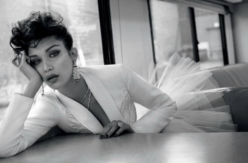 Ciao Bella!  Белла хадид в фотосессии Себастьяна фаена для Vogue Turkey May 2016. 09