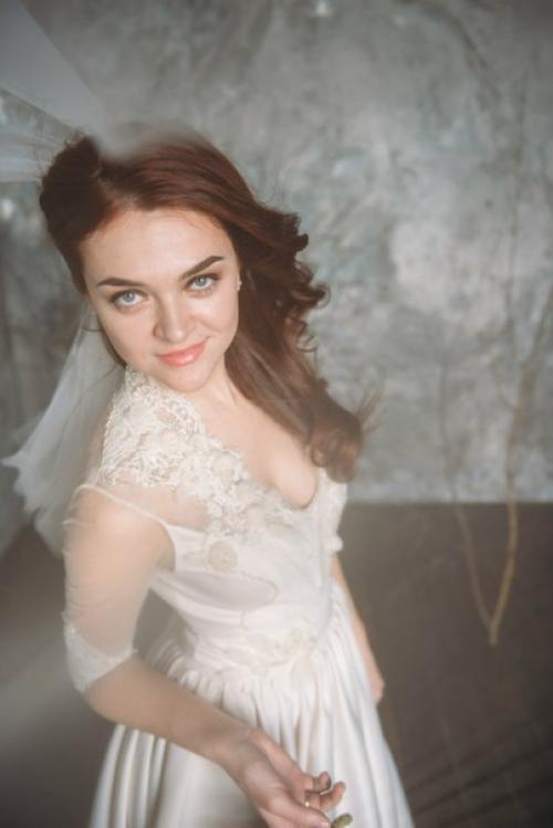 Не обычный цветочный аксессуар, как альтернатива букета невесты. 04