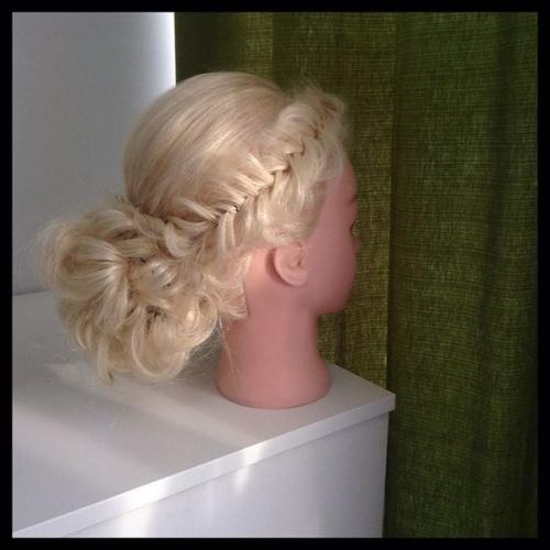 Дорогие девушки?  Рада предложить вам свои услуги? 07