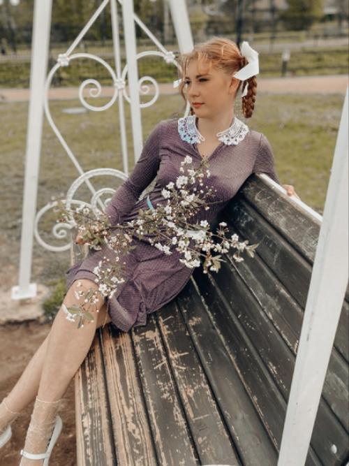 Выпускница.  В последний раз, школьный звонок. 06