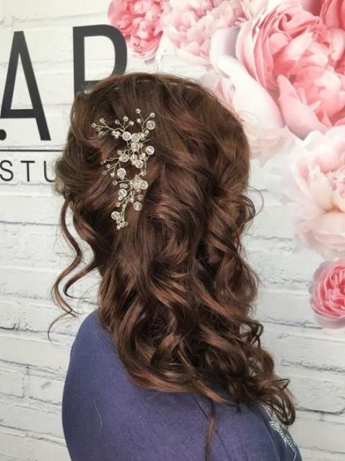 Свадебная причёска. - Свадебная прическа невесты являются важной составляющей прекрасного образа, так же, как и платье, босоножки, фата! 01