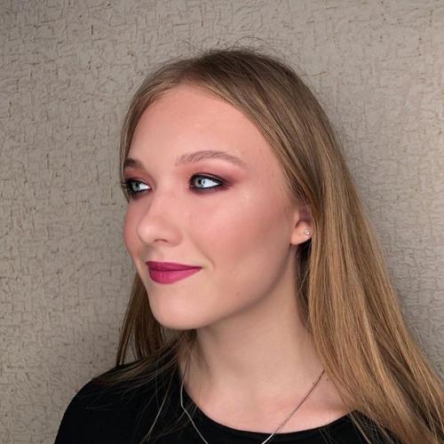 Красотки выпускницы, вы уже подумали о том, какой макияж и образ в целом вы хотите! 01