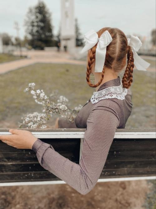 Выпускница.  В последний раз, школьный звонок. 05