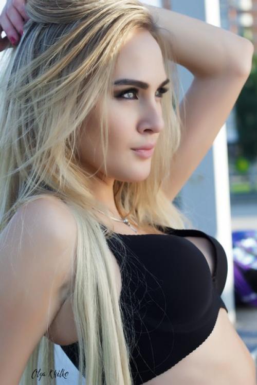 Красотки?  Пора летных, жарких фотосессий настала. 01