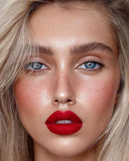 Дорогие наши, наши мастера умеют делать потрясающие укладки и причёски. 07