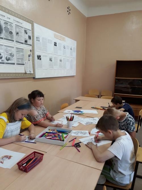 Огромное значение в воспитании детей знакомство с миром профессий имеет. 05 Огромное значение в воспитании детей знакомство с миром профессий имеет. 05