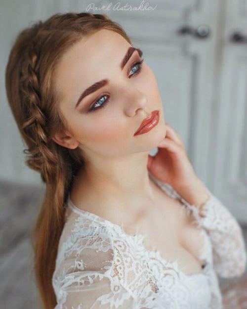 Артём занимается подборкой имиджа - внешним видом человека, разработкой индивидуального стиля и законченного образа? 04