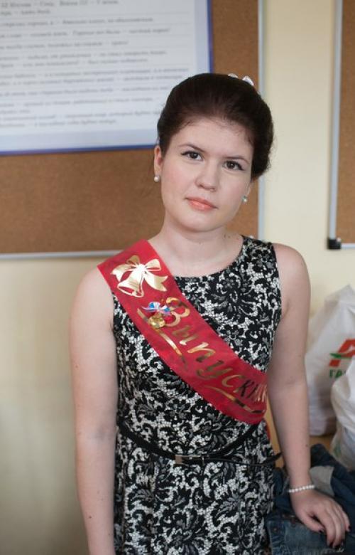 Еще одна моя очаровательная выпускница этого года образ 50-х годов. 03