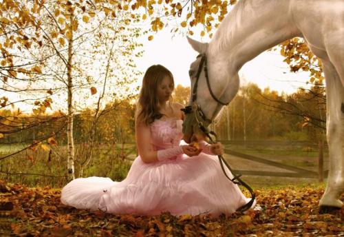 Модель?  Для тематической фотосессии ТФП (оплата только расходников) с лошадками на 7 июня! 02