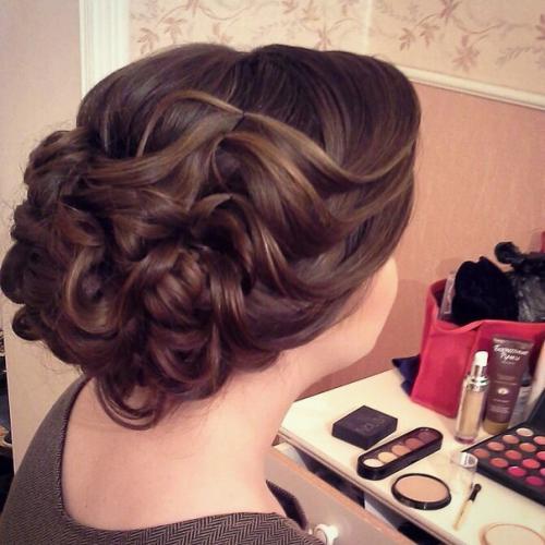 Внимание акция!  Свадебная прическа макияж цена 2000 РУБ выезд на дом! 01