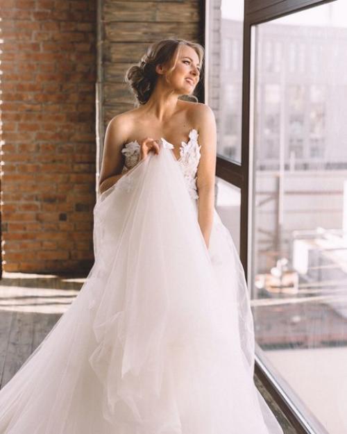 Дорогие невесты приглашаю вас на шикарные свадебные образы. 01