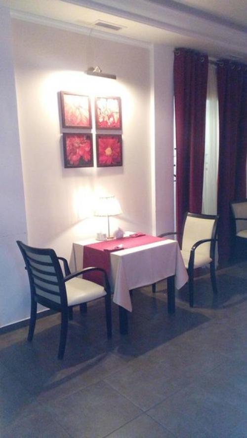 Еще несколько кадров с моего телефона о ресторане. 03