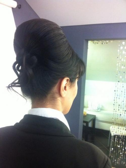 Милые девушки!  Сейчас я учусь на стилиста на прическам и мне очень нужна модель (с прямыми волосами, средней длины) на 16- ое июня! 02