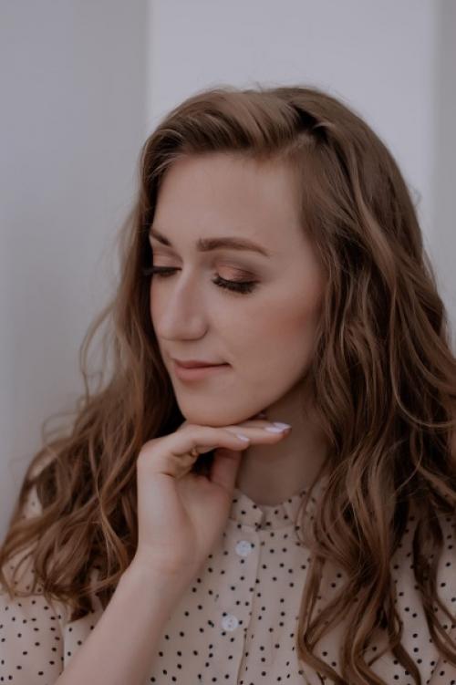 Какой красивой и завораживающей может быть девушка, чье лицо украшает улыбка. 01