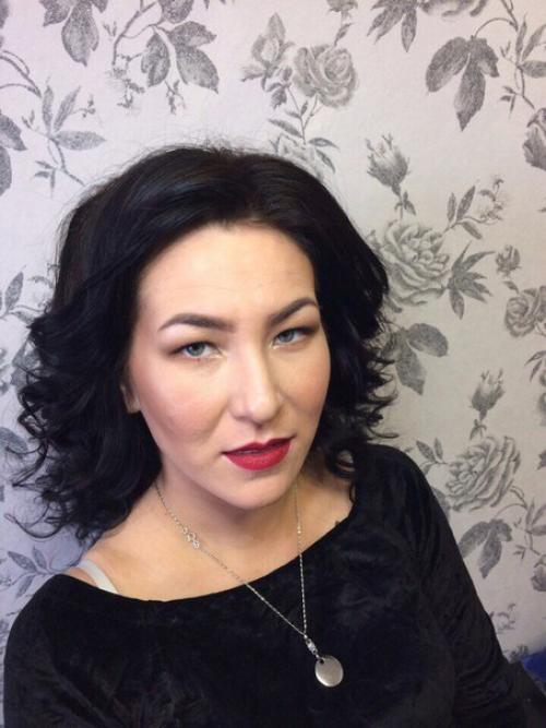 Дорогие девушки!  Ищу моделей на макияж с лёгкими или объёмными локонами, а также на макияж с причёской. 02