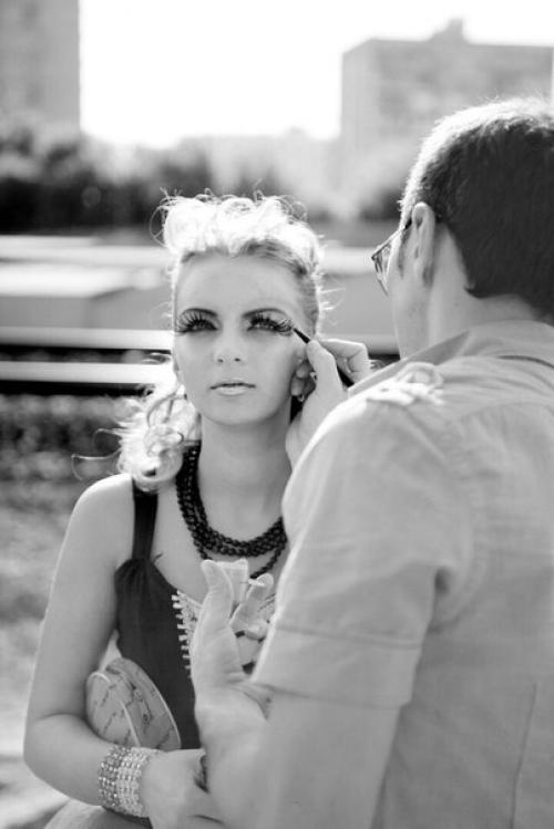 Артём занимается подборкой имиджа - внешним видом человека, разработкой индивидуального стиля и законченного образа? 02