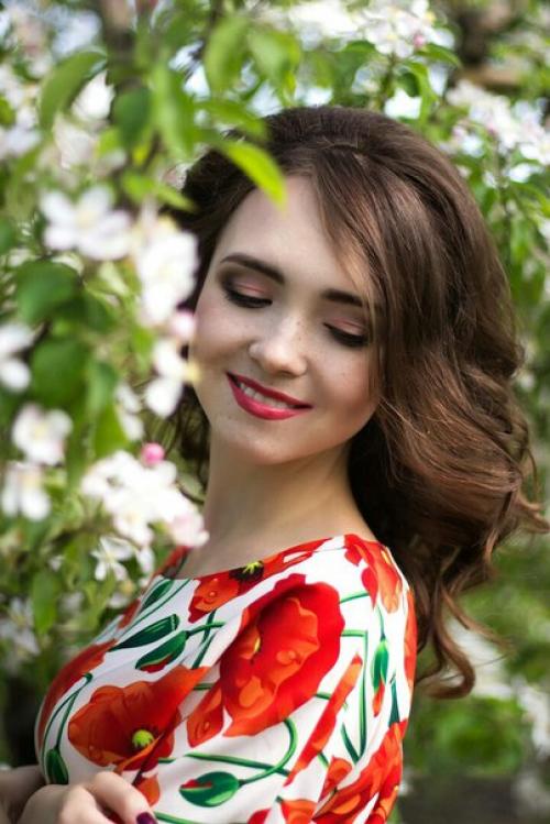 Милые дамы?  Мастер по созданию причёсок и макияжа? 06