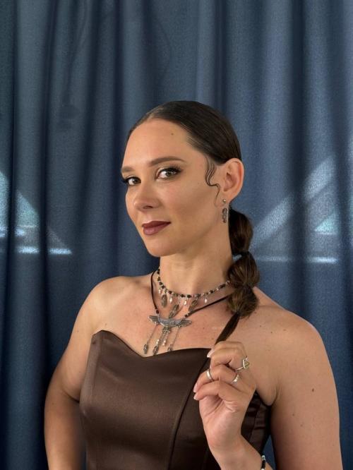 Яркий, заметный, шикарный образ на тематическую вечеринку. 03