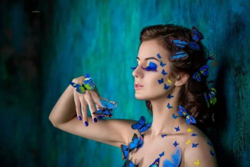 Привет, на завтра среду 19-07-17 нужны модели для съемки с цветами. 02