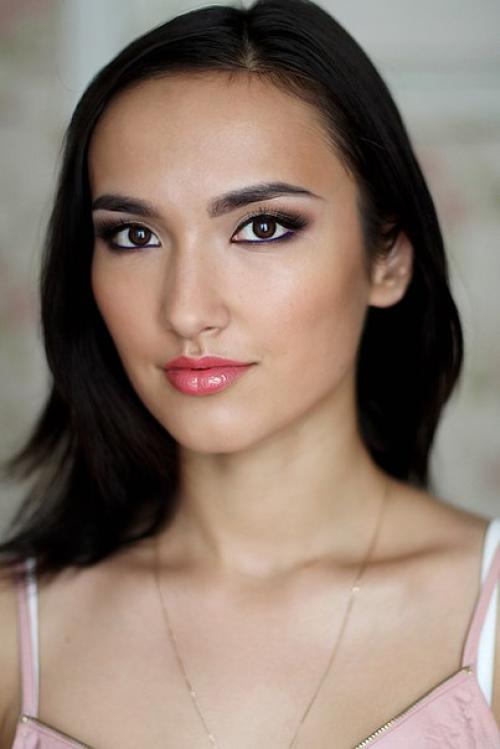 Девушки!  Для пополнения портфолио приглашаю вас июле на макияж и прическу. 08