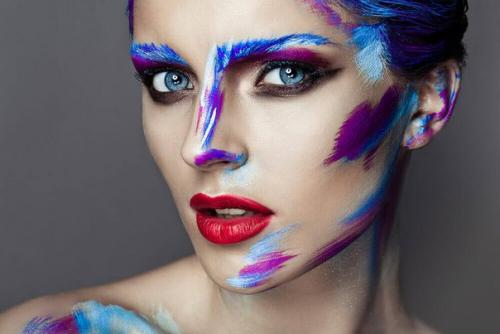 Привет, на завтра среду 19-07-17 нужны модели для съемки с цветами. 04