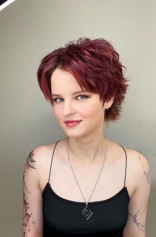 Тот случай, когда даже одев платье в пол ты не изменяешь своему стилю. 01