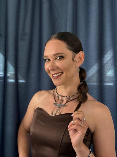 Яркий, заметный, шикарный образ на тематическую вечеринку. 02