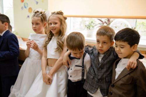 Мы продолжаем делиться приятными воспоминаниями с выпускных. 02