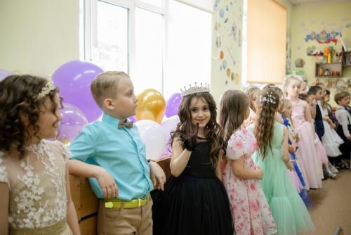 Мы продолжаем делиться приятными воспоминаниями с выпускных. 03