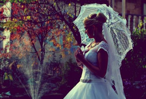 Ищу миловидную модель с опытом съёмок, у которой есть своё свадебное платье и фата, для бесплатной фотосессии, желательно посёлок котовского. 04