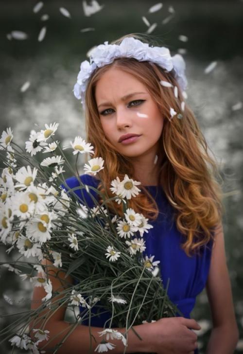 Пересматривала фотосеты, как ни странно это всё один человек. 06