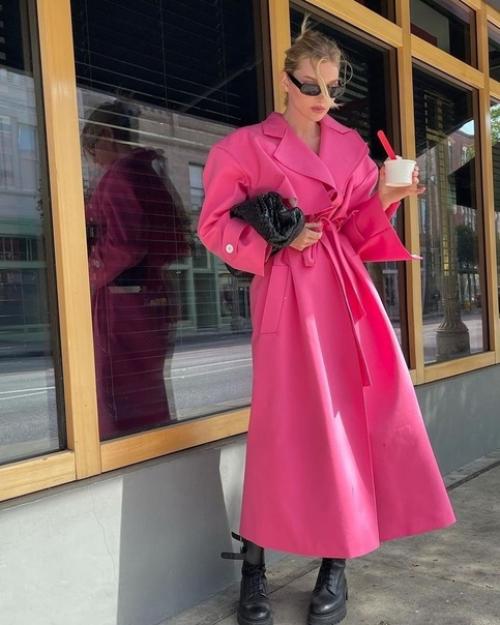 Барбикор - фантазии на тему стиля современной Барби - вот уже несколько лет один из главных модных трендов. 08