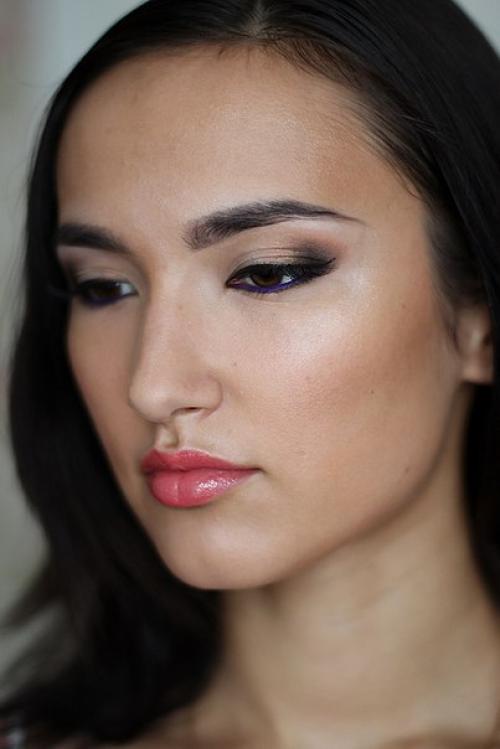 Девушки!  Для пополнения портфолио приглашаю вас июле на макияж и прическу. 09