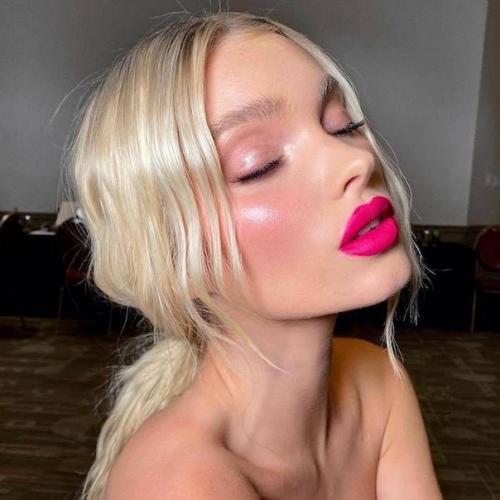 Барбикор - фантазии на тему стиля современной Барби - вот уже несколько лет один из главных модных трендов. 01