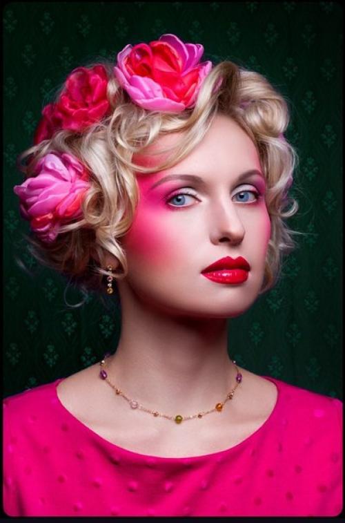 Привет, на завтра среду 19-07-17 нужны модели для съемки с цветами. 01