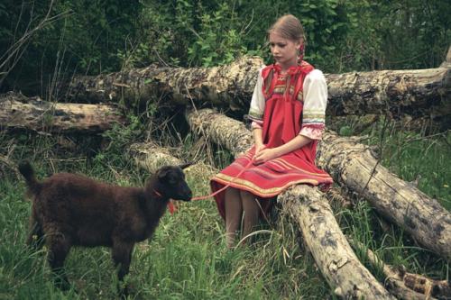 Пересматривала фотосеты, как ни странно это всё один человек. 04