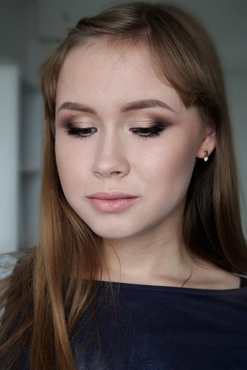 Девушки!  Для пополнения портфолио приглашаю вас июле на макияж и прическу. 05