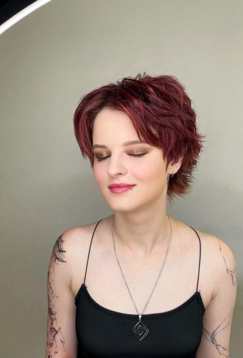 Тот случай, когда даже одев платье в пол ты не изменяешь своему стилю. 03