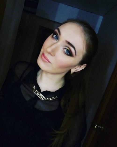 Дорогие девушки!  Предлагаю услуги визажиста - стилиста! 01