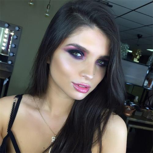 Девушки, я профессиональный визажист - стилист, буду рада подготовить вас к важному событию. 04