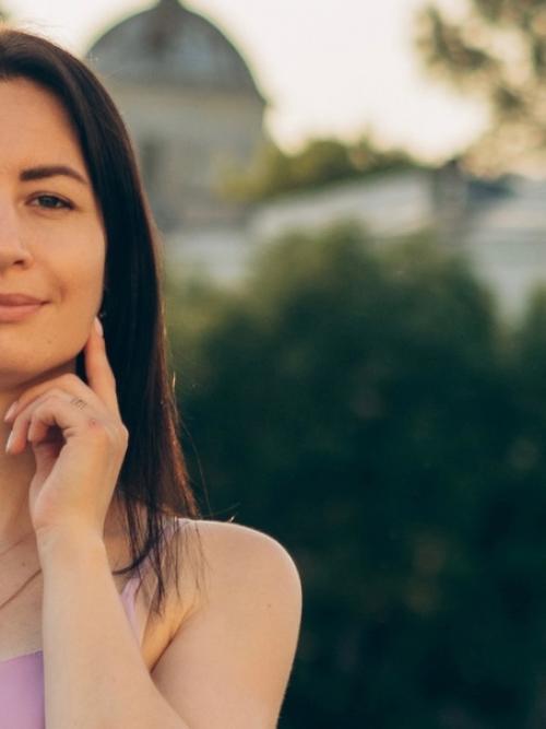 Женственность - это не только красивая одежда, причёска и макияж, но и особая манера поведения и выражения эмоций. 03 Женственность - это не только красивая одежда, причёска и макияж, но и особая манера поведения и выражения эмоций. 03