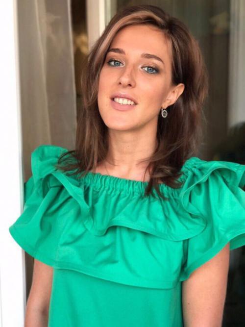 Всем здравствуйте, я сертифицированный мастер по визажу, приглашаю вас на образ к выпускному, фотосессии, дни рождения, а так же свадьбы? 01