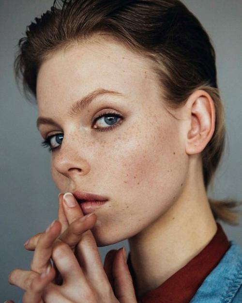 Прекрасные девушки!  Кто красивый макияж хочет? 01