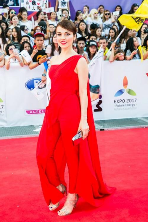 Премия муз - тв - 2015: самые яркие образы звездных гостей церемонии: 02 Премия муз - тв - 2015: самые яркие образы звездных гостей церемонии: 02