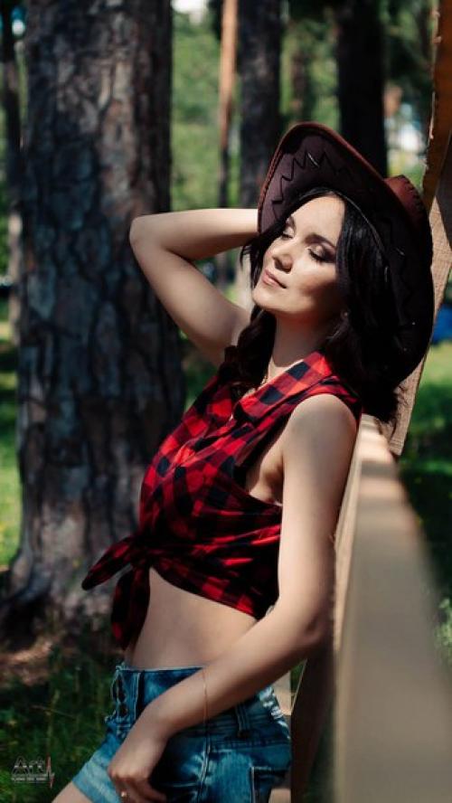 Сертифицированный визажист и мастер по прическам. 04