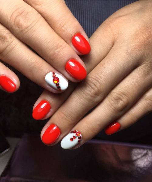 Сертифицированный мастер комбинированного маникюра. 02